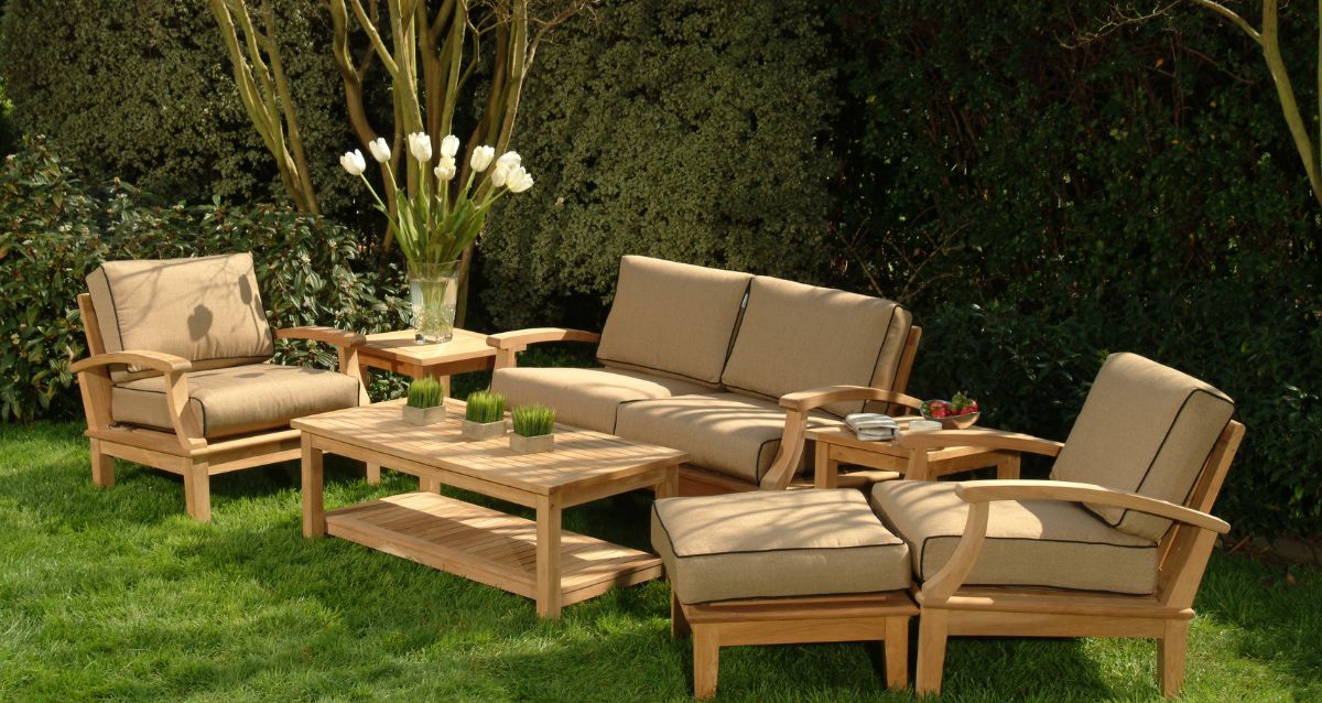 21 OF THE BEST MINIMALIST OUTDOOR SOFAS & LOUNGE CHAIRS